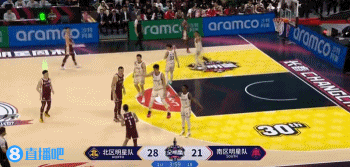 老将也想秀！韩德君篮下顶开防守单手扣篮
