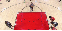 NBA规则不允许！瓦兰罚球不中 申京在篮筐上方触球被吹干扰球