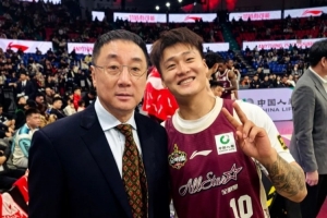 赵睿：该干正事儿了 三分还得练 要不然又成互联网反面教材了hhh