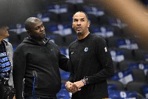 哈里森位置稳吗？Shams：他合同还剩几年 他自己的评判标准是夺冠