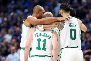 🔥NBA历史第一对！普理查德10记三分 怀特9记三分