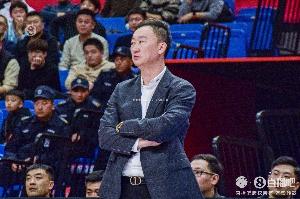 刘维伟：整场比赛的强度和辽宁不在一个档次 这不是技术层面问题