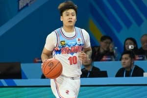 全场保持高效！赵睿仅24分钟砍25分3助2断 12中10&三分5中4！