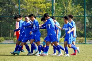 全民足球 | 决定踢职业联赛之后，被更多人看到之前