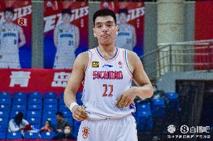 真烂！四川全队罚球12中1&命中率8% 杨文学4中0&马里奇4中1