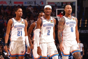 顶级对话！ESPN预测西部第一雷霆胜率为55.7% 绿军为44.3%👀