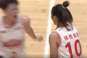 两大主力被罚下&再次下克上！陕西女篮主帅纪妍妍：队员心无杂念