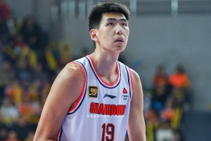 文班亚昕7中7！探长：没想到最后时刻 徐昕压制住了余嘉豪