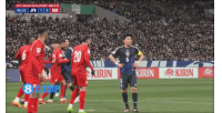 日本2-0杀死比赛！久保建英小角度打穿近角，激动脱衣庆祝！