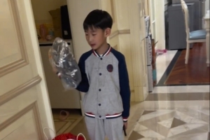 一年没学会三步上篮！周琦儿子：这说明我爸爸不厉害🤣