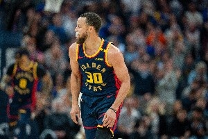 NBA仅16人砍300场30+🤯现役4人&詹库包揽首尾 神将不到2场就1次