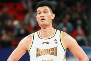手感不佳！葛昭宝全场8投1中得到2分2篮板2助攻