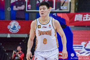 下半场没发挥！张宁上半场5中4拿12分&下半场5中1仅拿2分