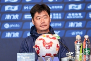 李霄鹏：希望明天比赛能打出一些新的东西，取得一个好的结果