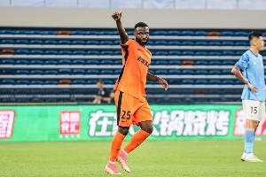 记者：玉昆奥斯卡无缘与申花的比赛是因为第十根肋骨受伤
