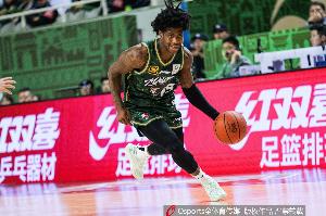 同曦外援戴维斯:在NBL我基本什么活都得干 来CBA后队友让我做自己