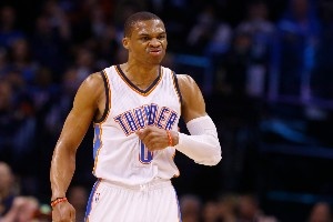 50+三双有多难😈NBA共8人合计16次 二哥三弟占半壁江山双胖在列