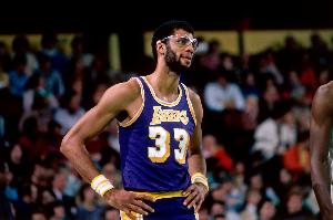 汤爹：贾巴尔是GOAT 年轻人以为NBA始于乔丹进入联盟