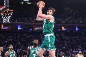 抢爆了！凯尔特人篮板62-32多奇才30个 前场篮板25个&科内特9个！