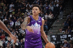 生涯新高！基昂特-乔治7记三分球空砍35分4板2助1断