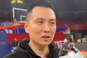卢伟：心理这关必须过 一场季后赛顶10场常规赛的锻炼价值