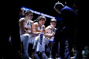 ESPN专家谈马龙下课：季后赛前景更悲观了😔好在约基奇不会逼宫