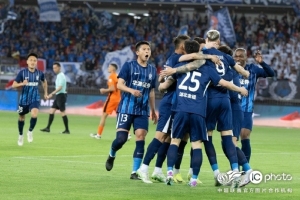 三镇3-1云南玉昆在主场取得赛季首胜 感谢在逆境中陪伴球队的球迷