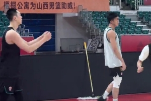 晋粤大战即将打响！徐杰胡明轩黄荣奇赛前苦练底角三分