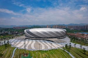 足球报：龙兴足球场尚未经过正式大赛考验，可安排中甲测试赛