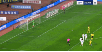 打破僵局！毛伟杰禁区内犯规送点，马特乌斯点射助西海岸1-0领先