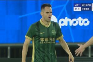 刚登场就进球！弗兰克不停球抽射死角破门，浙江4-2领先亚泰