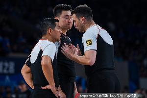 工人日报：CBA裁判制度改革仍在路上 外籍裁判的整体表现受到认可