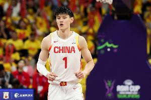 媒体人：中国男篮结束欧洲拉练 今日返京 曾凡博将前往国家队报到