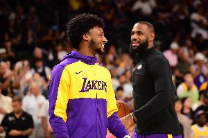 追梦：布朗尼绝对有NBA天赋 科尔将儿子提拔进教练组也没问题