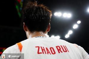 媒体人：亚洲杯名单无太多意外 低谷中的男篮需带着目标全力冲！
