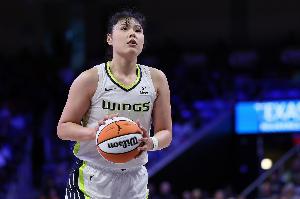 媒体人：李月汝最近状态很迷 连续九场得分没上双了