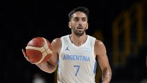 坎帕佐曝NBA球员不尊重教练：开战术会议一队友戴耳机听音乐