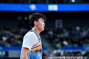 新疆媒体：赵睿加盟北京新疆获得天价转会费 刷新CBA历史最高纪录