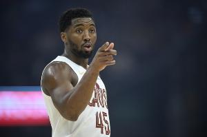 阿特金森：阿伦和梅里尔今日不打 米切尔赛前热身后决定是否出战