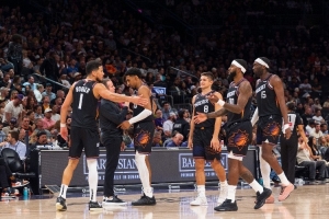 NBA彩经：快船双核缺战客场不敌太阳遭遇三连败