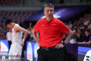 媒体人：我们的状态和亚洲杯相比不是一个水准 备战和对手有差距