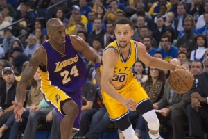杨毅：近30年NBA前五强是乔詹鲨佛库 因为库里的稳定性强于科比