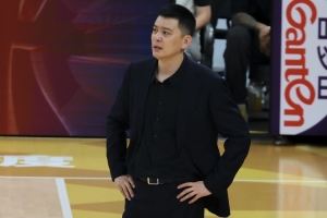 媒体人：上赛季辽宁从广厦这跌倒 再回来时他们选择从这里爬起来