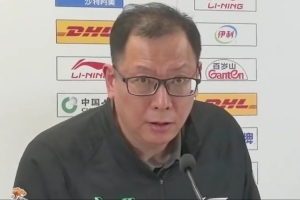 怎么看末节连续吃T？吴乃群：具体情况要问裁判 我们也摸不着头脑