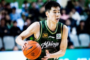 狂送9次失误！郭昊文10中6拿到18分1板3助2断 正负值-18