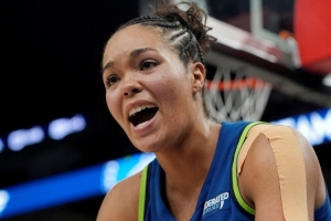 WNBA巨星娜菲莎·科利尔将接受左右脚踝手术 预计伤停4-6个月