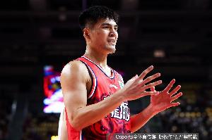 今天打得很主动！陈国豪半场替补不到8分钟 拿到6分2板1帽