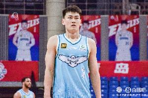 手感冰凉！王睿泽9投仅2中拿到5分3板 三分6中1