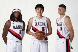 解说：杨瀚森被篮网选走不一定比在开拓者好 现在那边竞争也惨烈