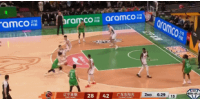 完成止血！王岚嵚突破对抗大拉杆上篮打成2+1